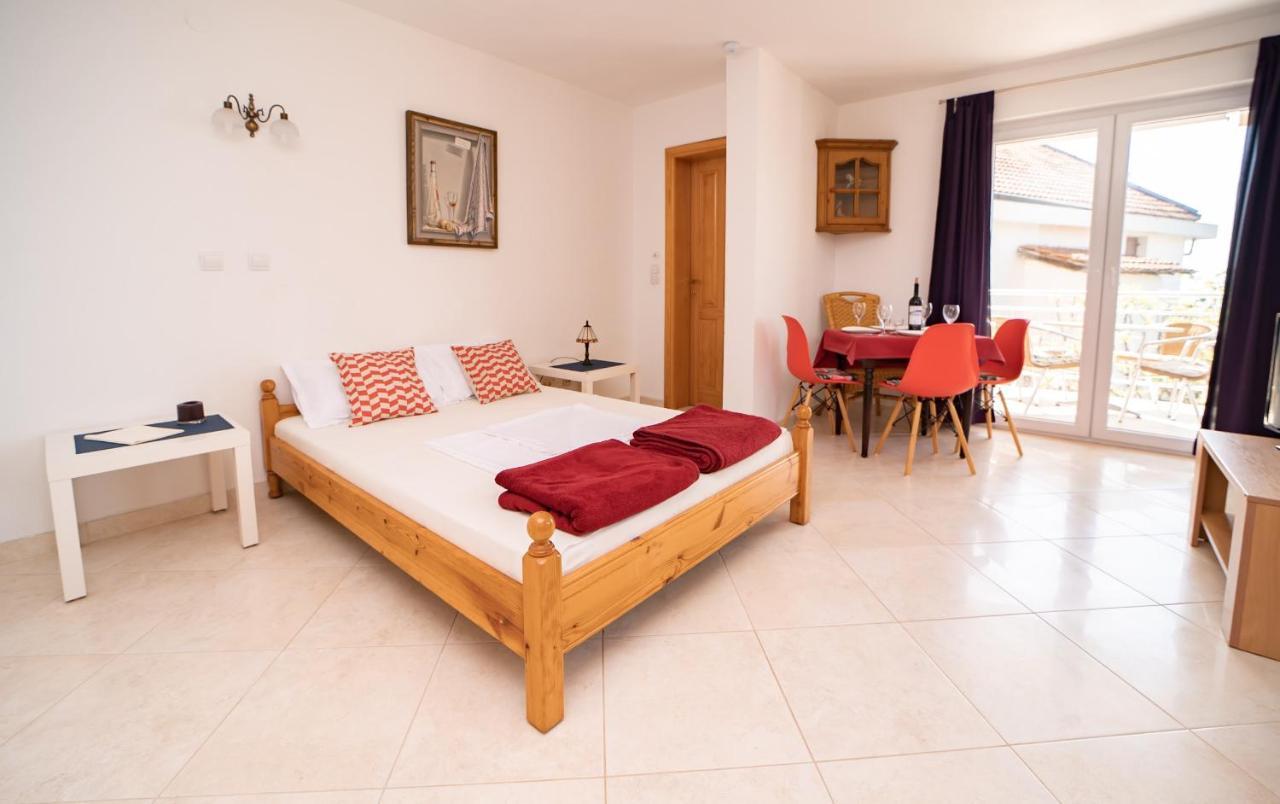 אוטייהא Villa Katharina חדר תמונה